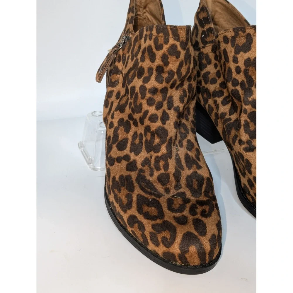 SO Women's Size 8 Leopard Print Ankle Booties Side Zip Low Block Heel